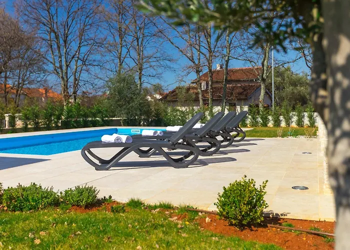 Vila Dora - Summer Escape With Private Pool Poreč