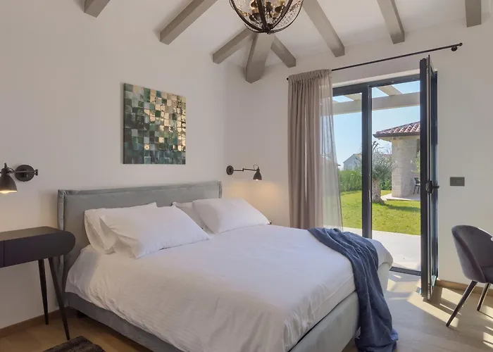 Dora - Summer Escape With Private Pool Vila