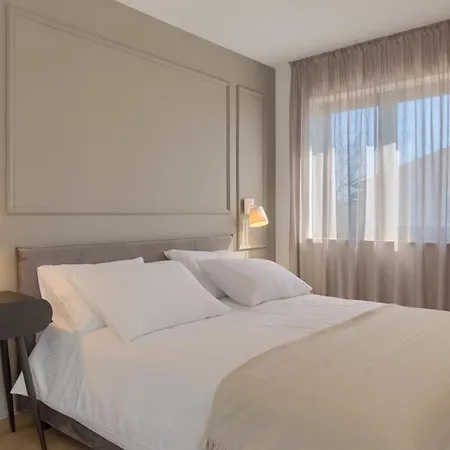 Dora - Summer Escape With Private Pool * Poreč